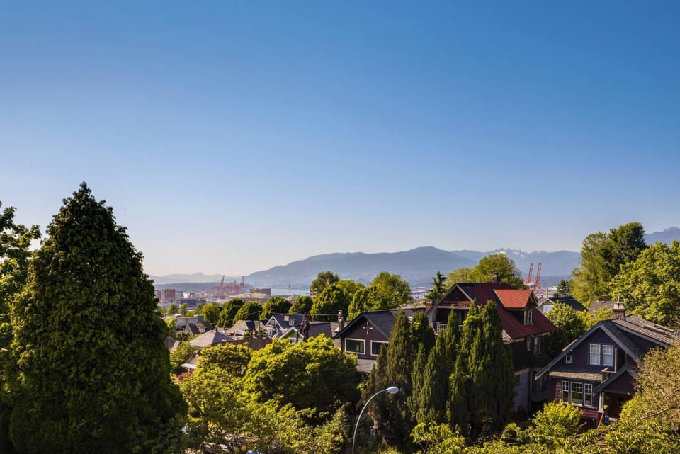 Neighbourhood, Balcony/Terrace, City view, Sea view, Street view
