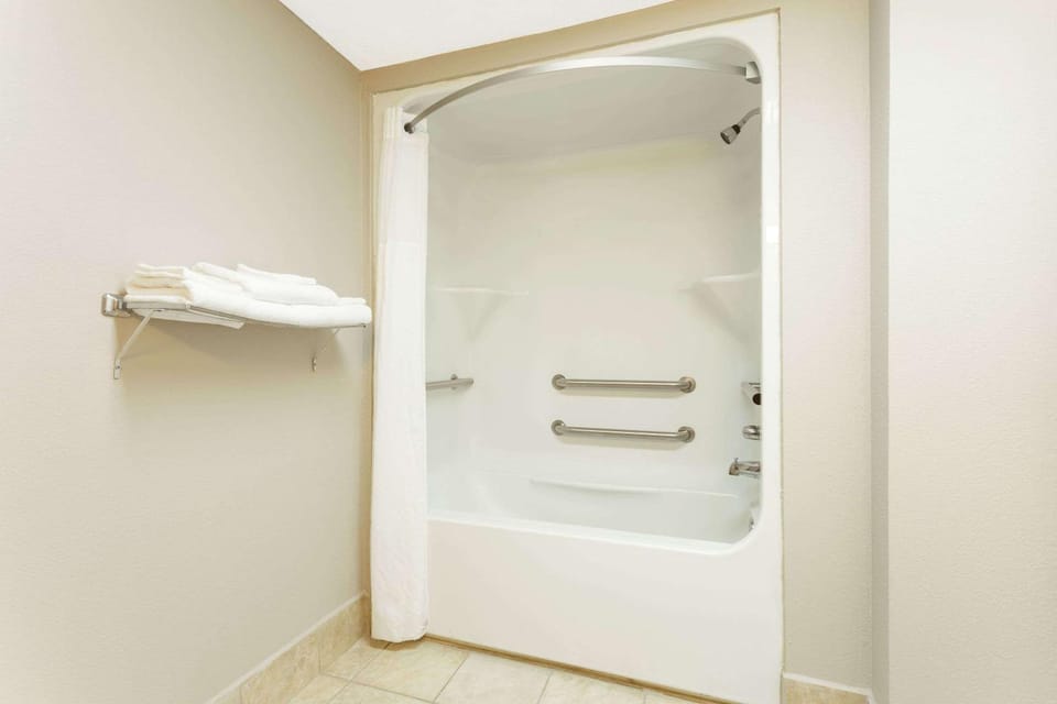 Bathroom, Photo of the whole room, On site, ADAM