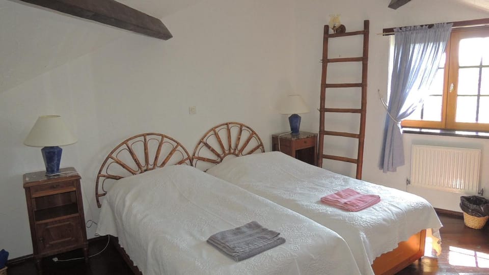 Gîte Hyrom 5 Places Moulin de la Placette House in Pays de la Loire