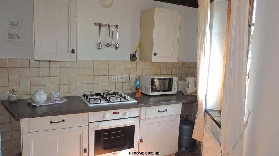Property building, Kitchen or kitchenette