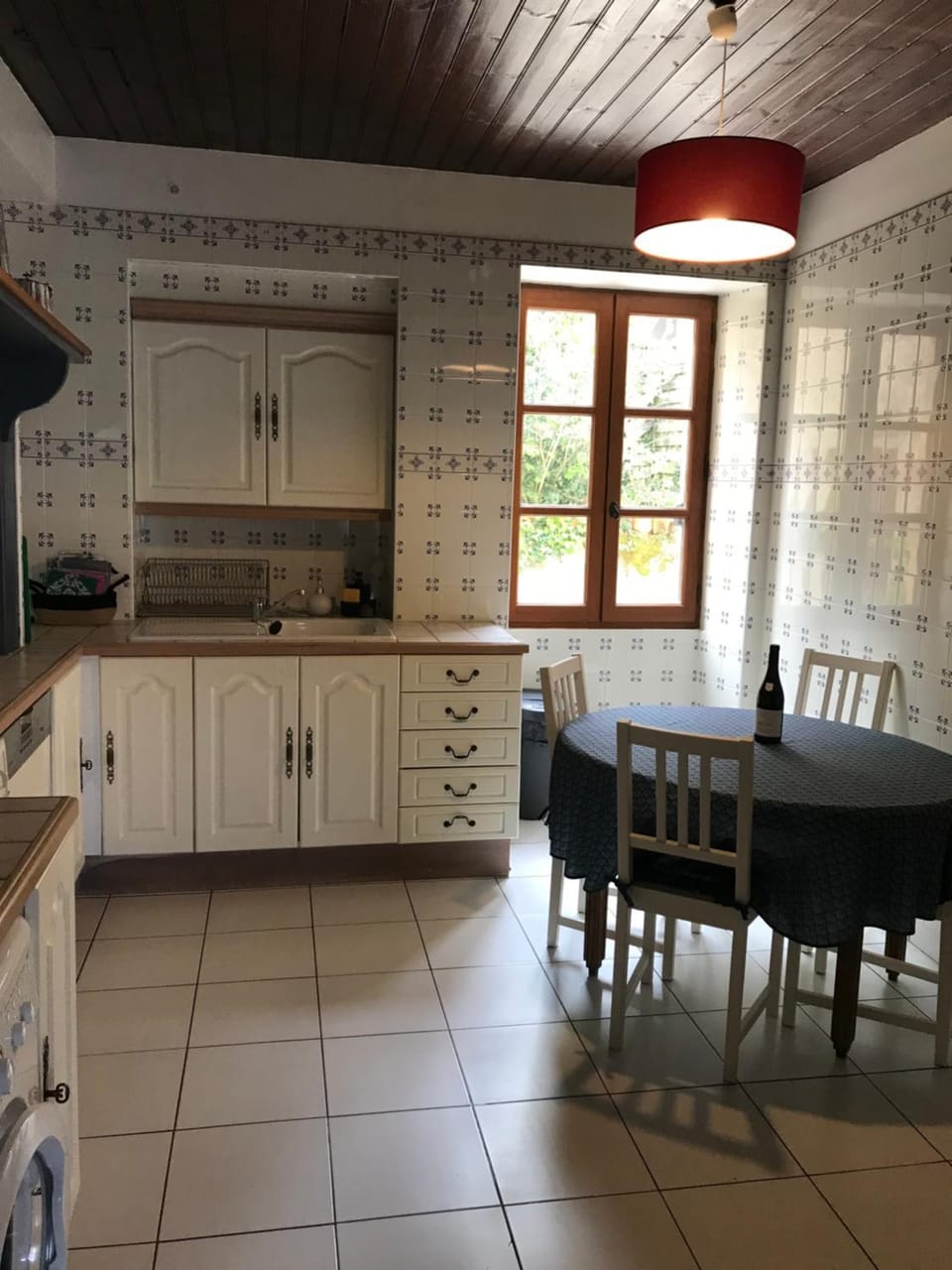 Dining area, dishwasher, pet friendly, stove, kitchen