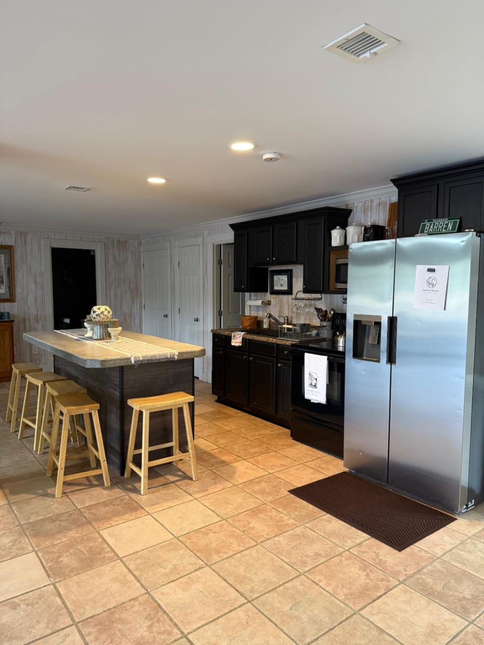 Kitchen or kitchenette, oven, stove