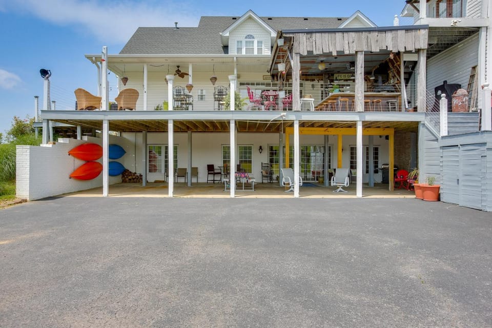 Property building, Balcony/Terrace