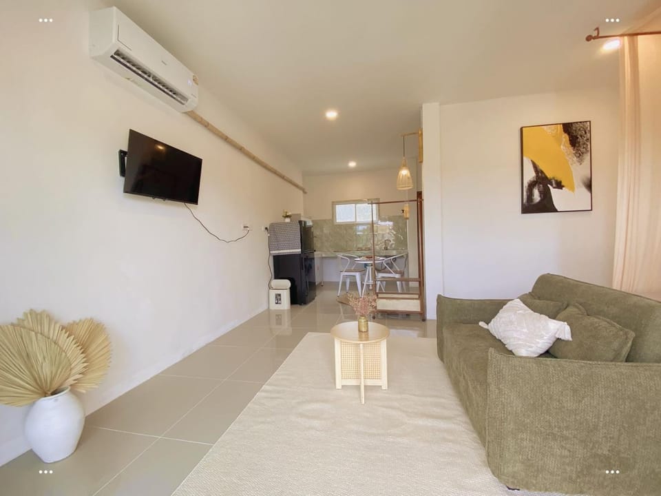 Living room, Photo of the whole room