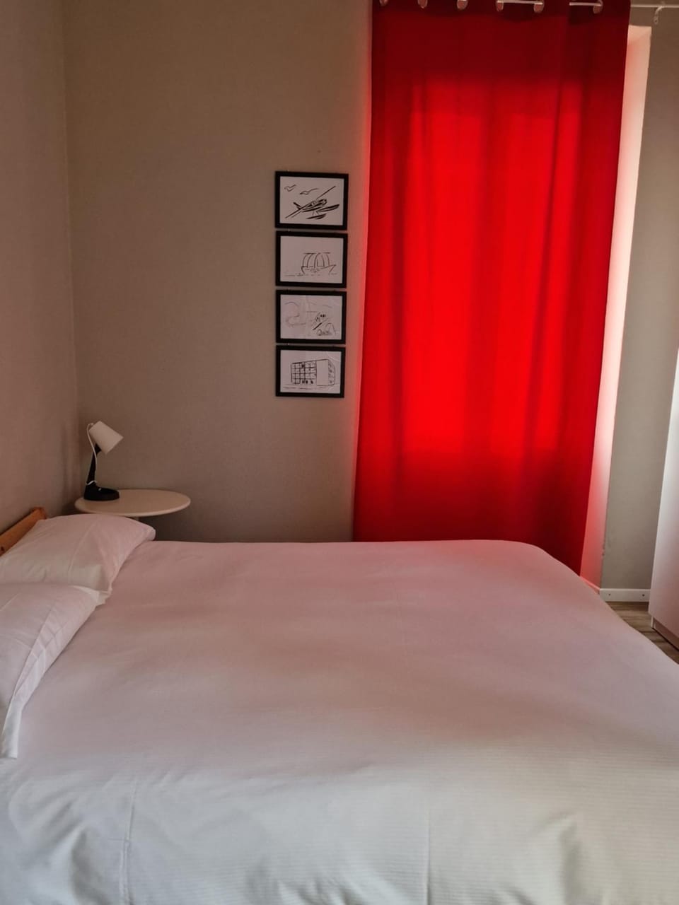 Photo of the whole room