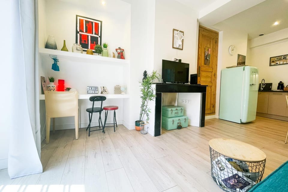 #B1 Chez Giuseppe City center pedestrian streets Apartment in Grenoble