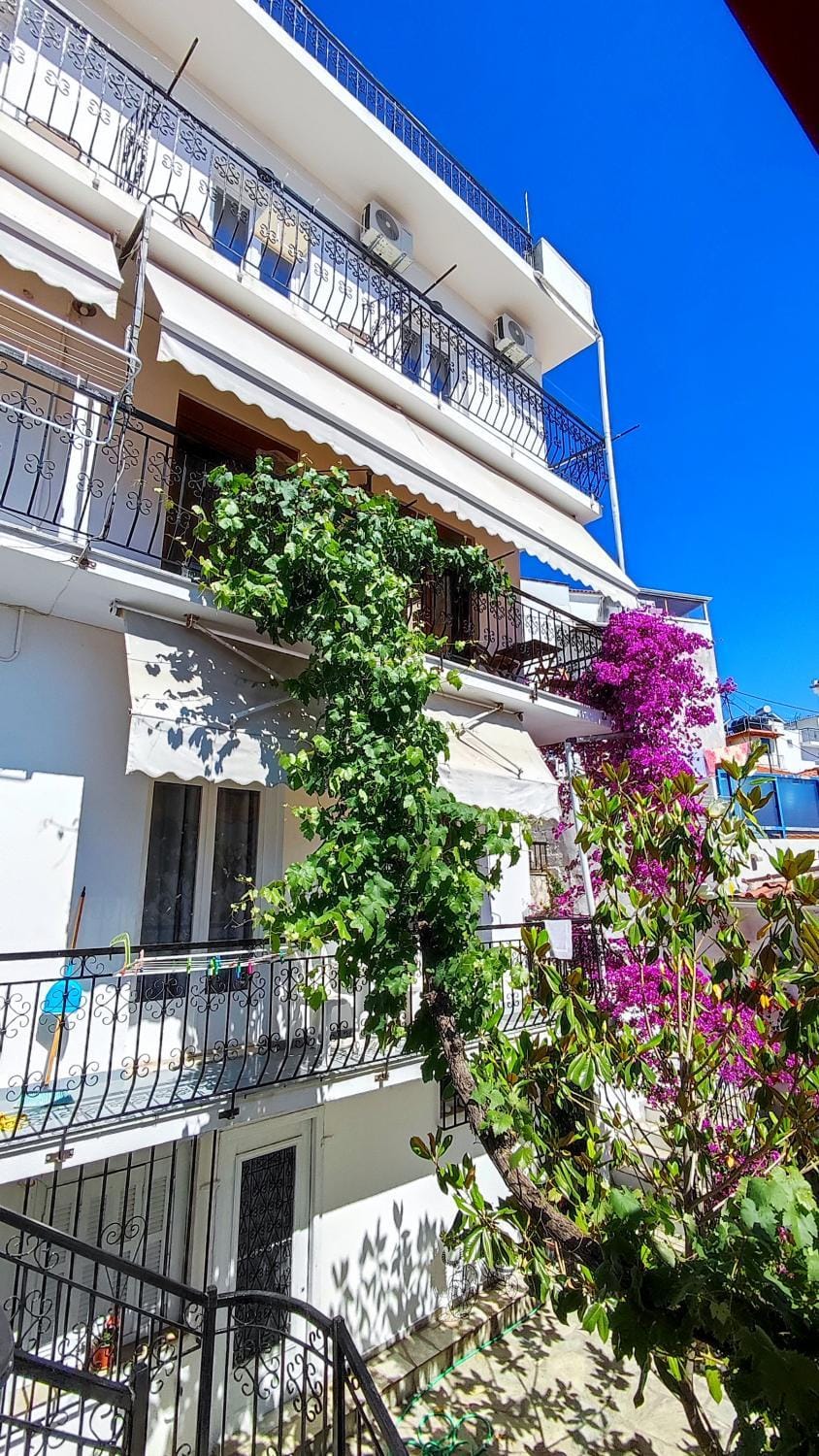 Property building, Balcony/Terrace