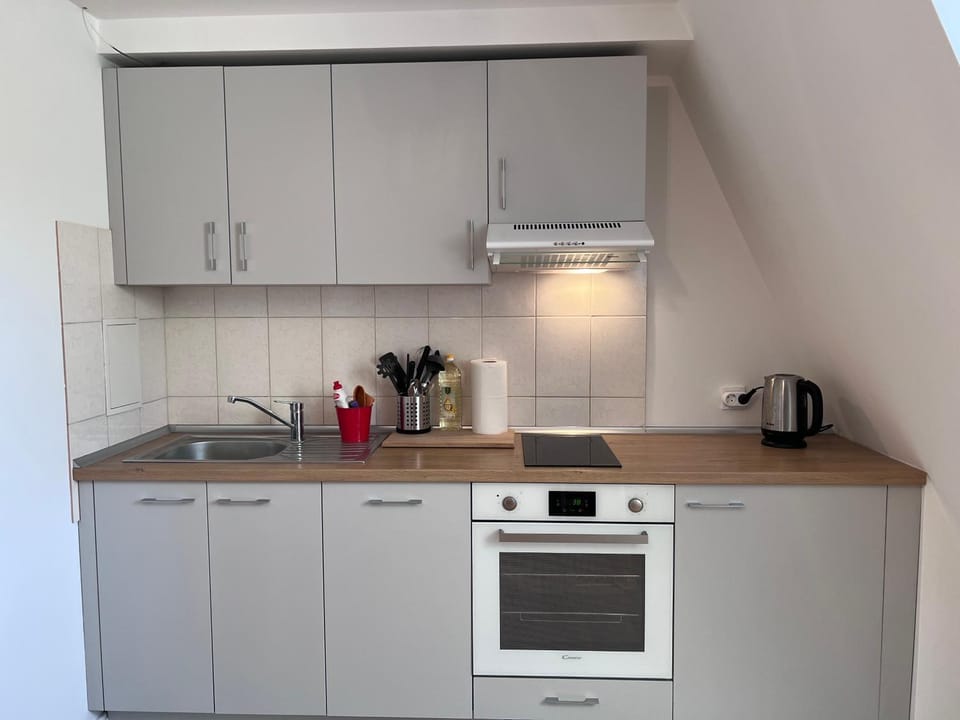 Coffee/tea facilities, Kitchen or kitchenette, pet friendly