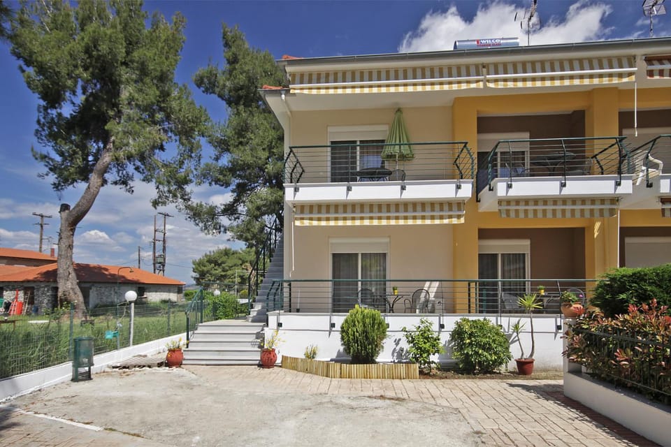 Property building, Facade/entrance
