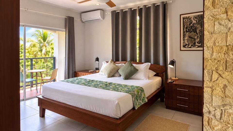 Bed, Photo of the whole room, Bedroom, air conditioner