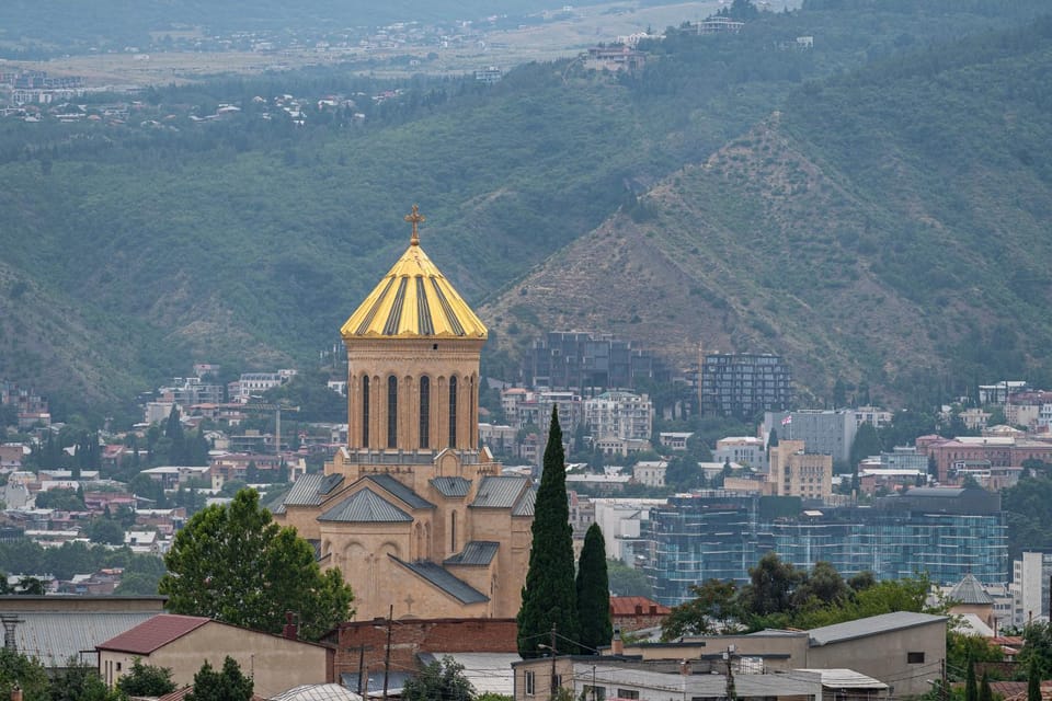 Apartments City On The Palm Bed and Breakfast in Tbilisi, Georgia