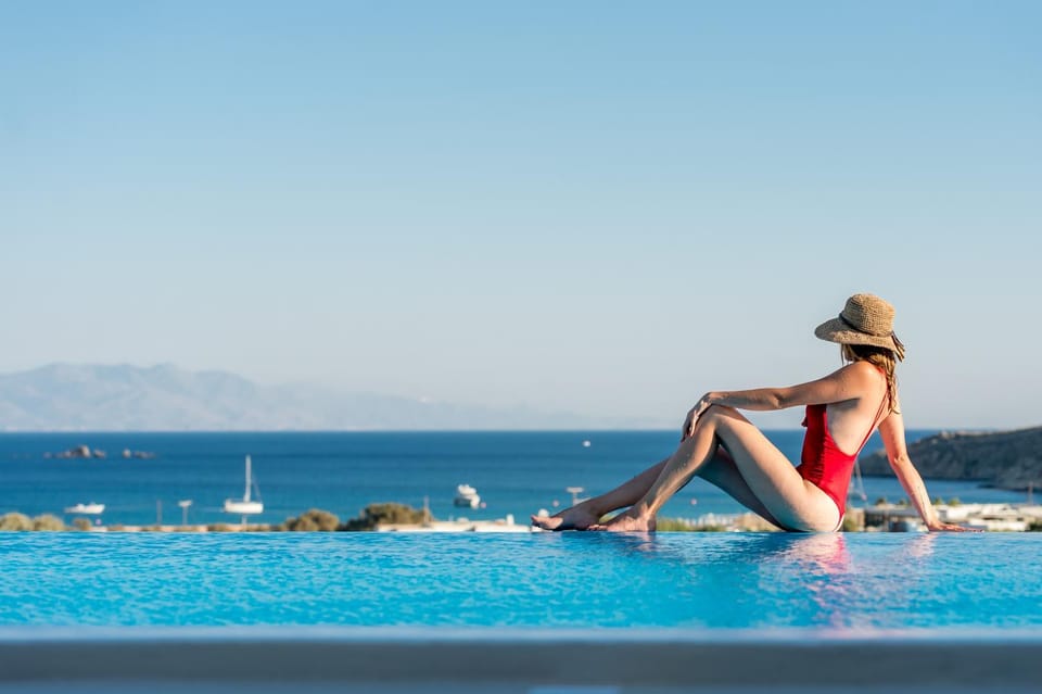 People, Pool view, Sea view, Swimming pool