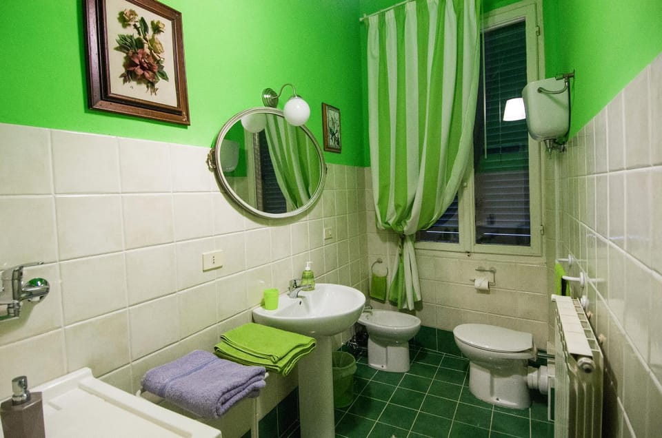 Toilet, Bathroom, bidet, towels