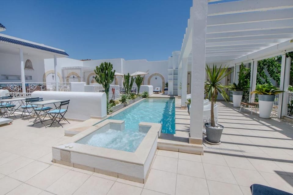 Patio, Swimming pool