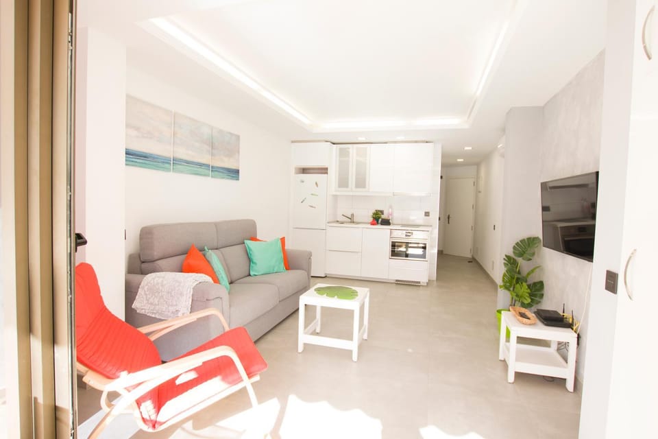 Kitchen or kitchenette, Living room