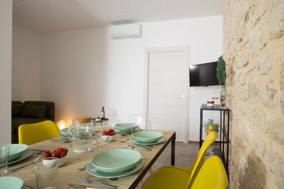 Dining area, Breakfast, Continental breakfast, Buffet breakfast