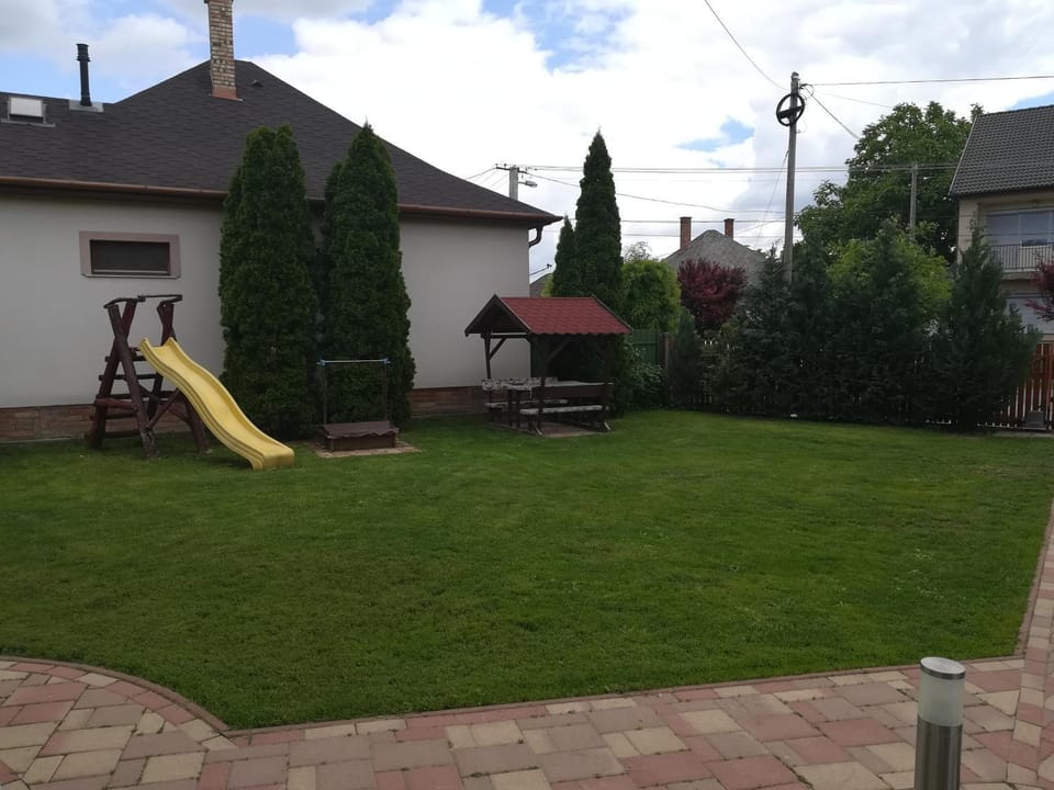 Garden, Inner courtyard view