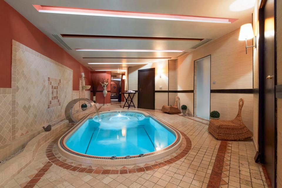 Hot Tub, Spa and wellness centre/facilities