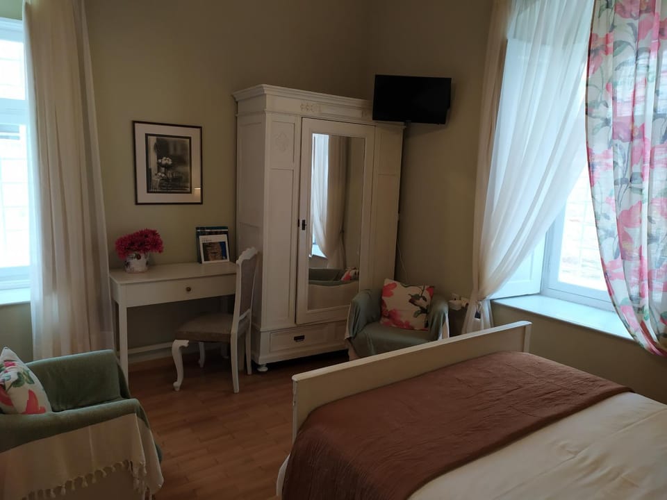 Ermoupolis 1834 Classic beauty Bed and Breakfast in Decentralized Administration of the Aegean
