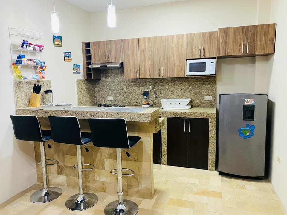 Photo of the whole room, kitchen