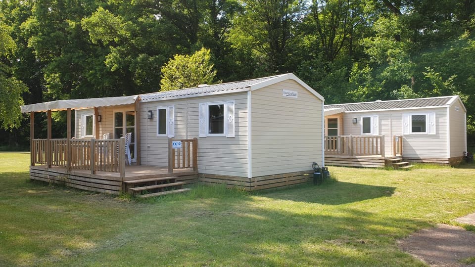 Property building, View (from property/room)