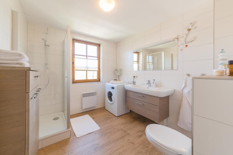 Doppelhaus am Deich 11 House in Wustrow