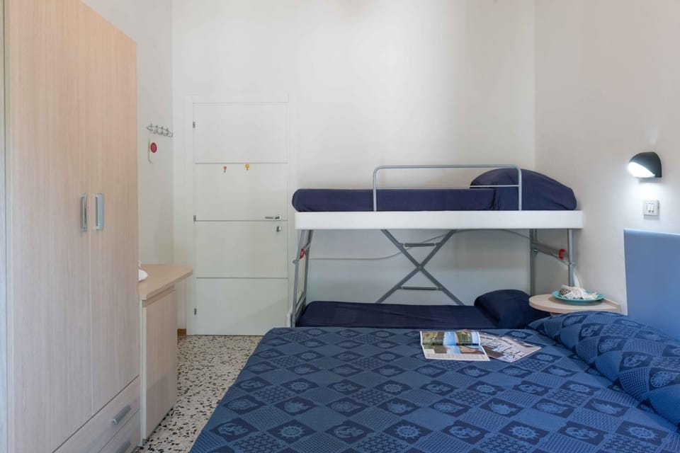bunk bed