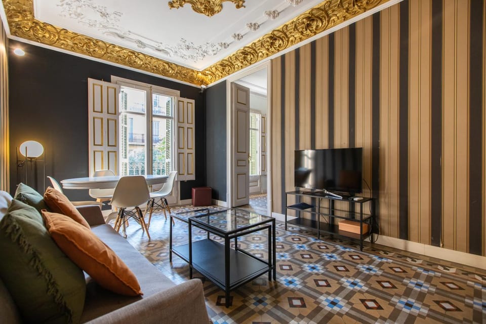 Communal lounge/ TV room, TV and multimedia, Living room, Seating area, Evening entertainment