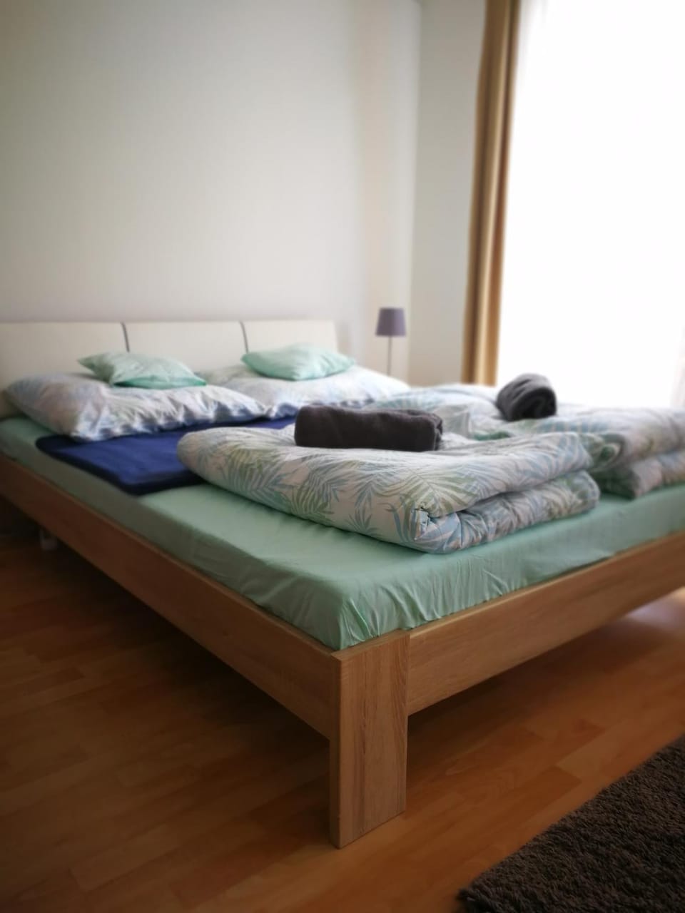 Bed, Living room