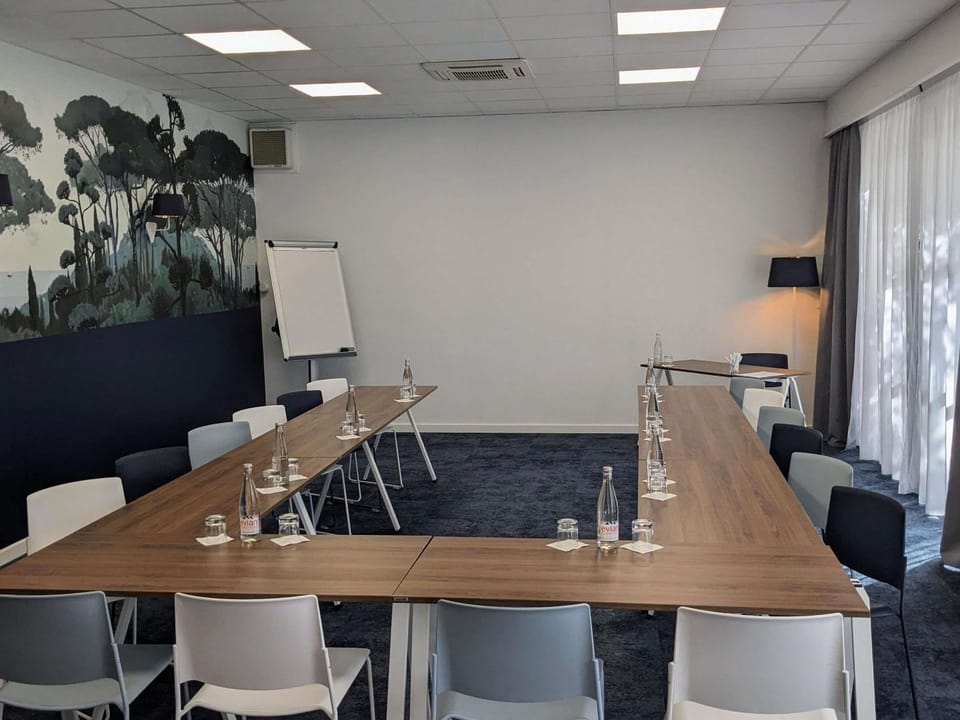 Meeting/conference room