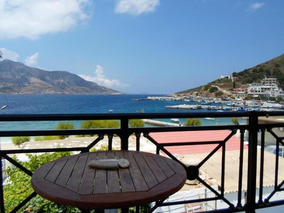 Costareli Apartment hotel in Icaria