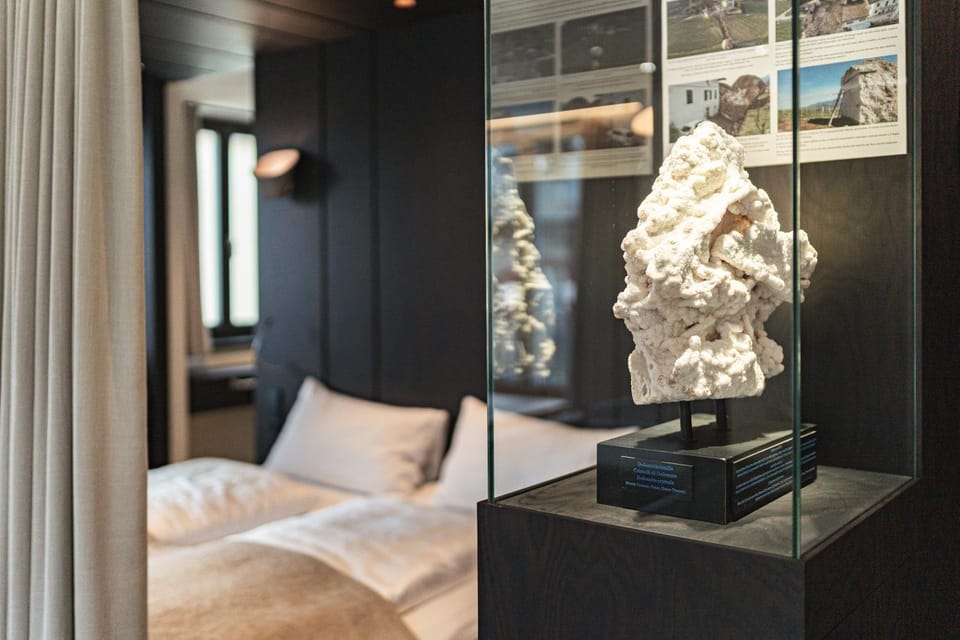 Bed, Decorative detail, Bedroom