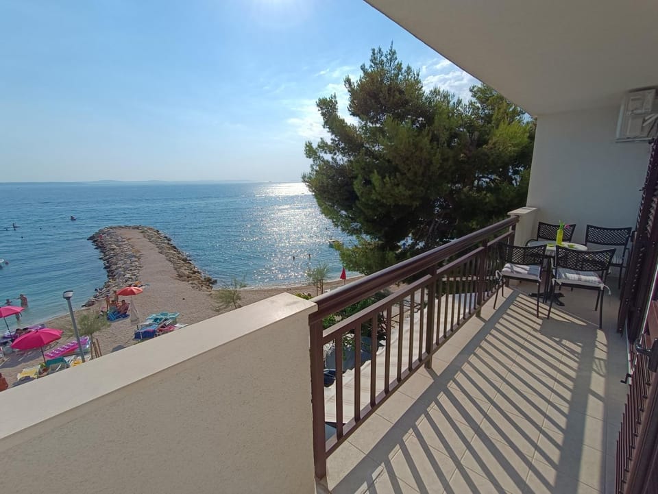 Day, View (from property/room), Sea view