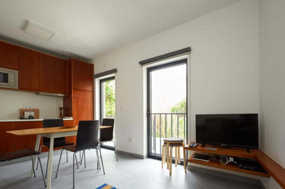 TV and multimedia, Dining area