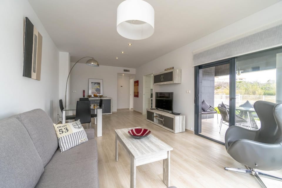 Luxury Pinada Beach Apartment in Torre La Mata