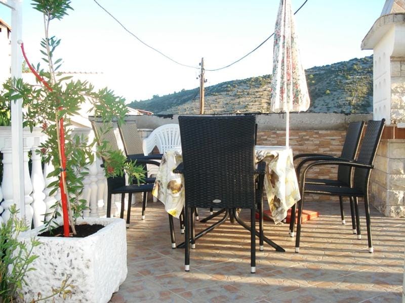 BBQ facilities, Balcony/Terrace, Seating area