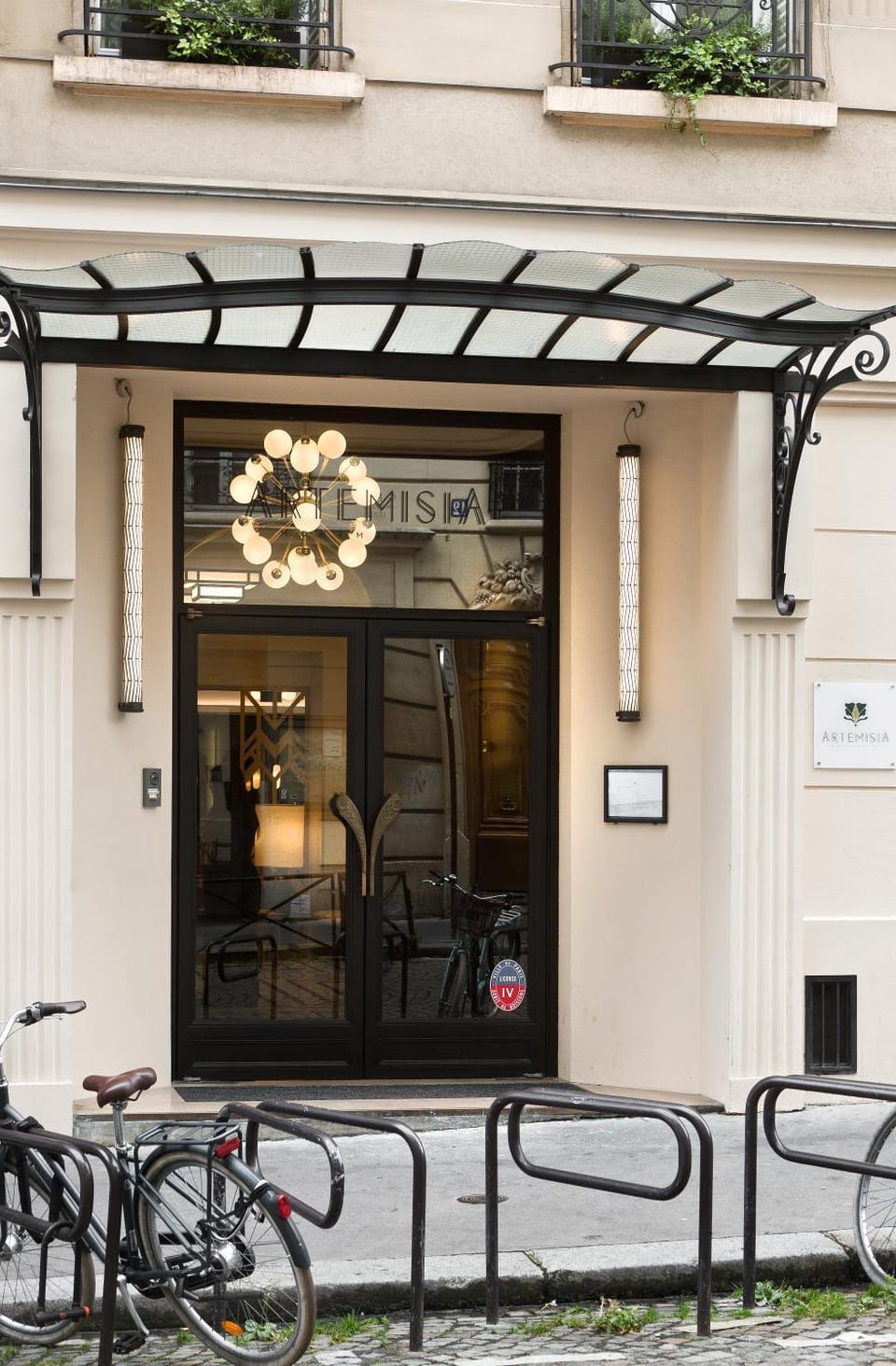 Facade/entrance
