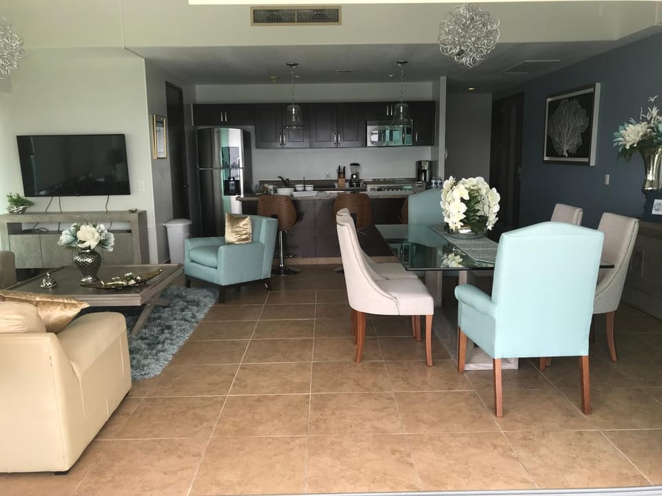 Big Luxury Condo - Zona Dorada Apartment in Mazatlan