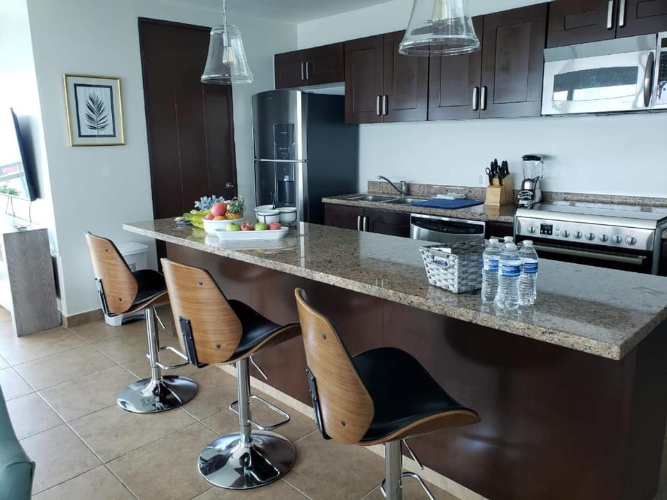 Big Luxury Condo - Zona Dorada Apartment in Mazatlan