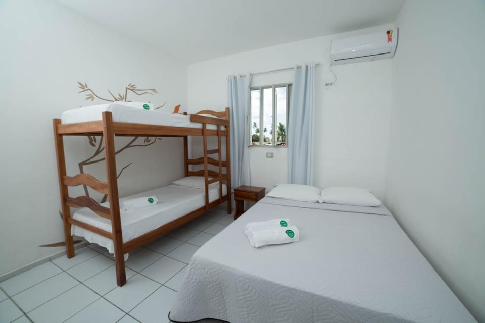 Bed, Photo of the whole room, bunk bed