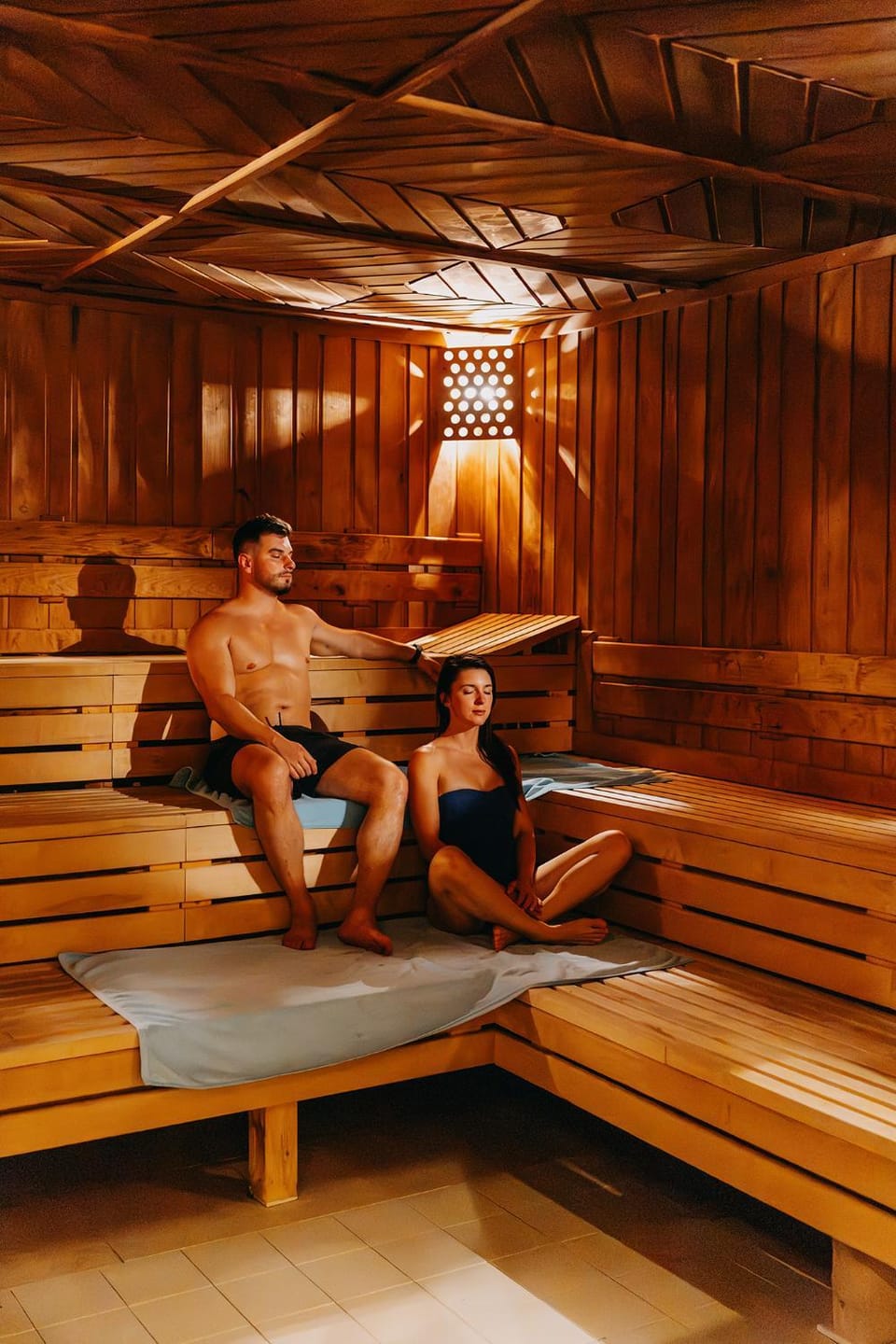 Sauna, Swimming pool