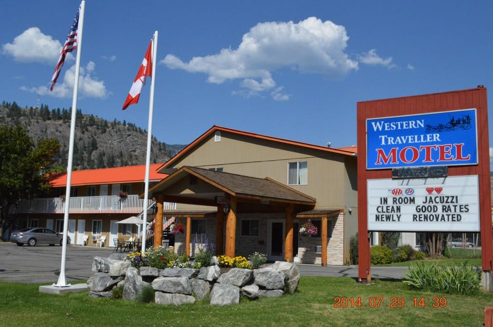 Property building, Facade/entrance, Property logo or sign