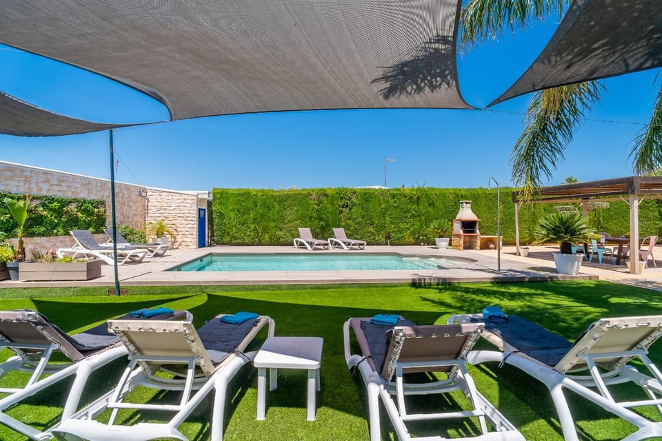 BBQ facilities, Garden, Solarium, Garden view, Pool view, Swimming pool