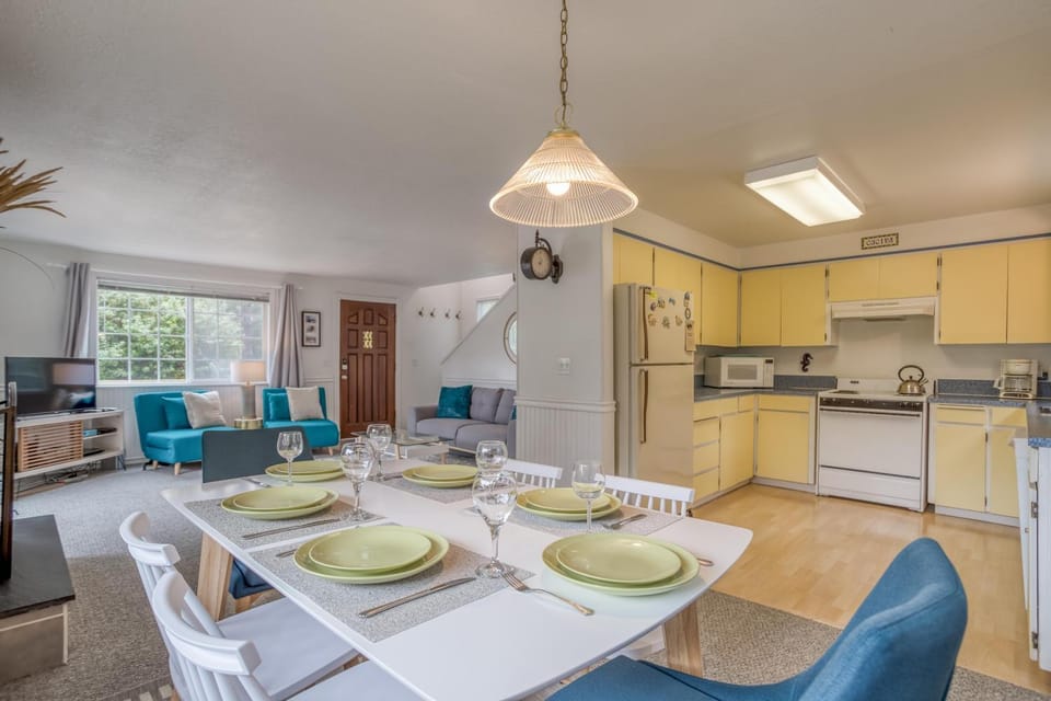 Manzanita Charm MCA 125 - Meredith Lodging House in Manzanita
