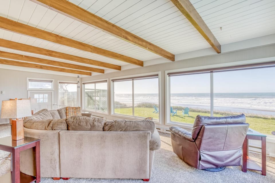 Million Dollar View House in Lincoln Beach