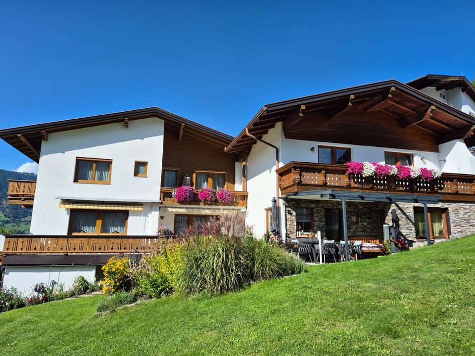 Gästeheim Lederle Bed and Breakfast in Tyrol