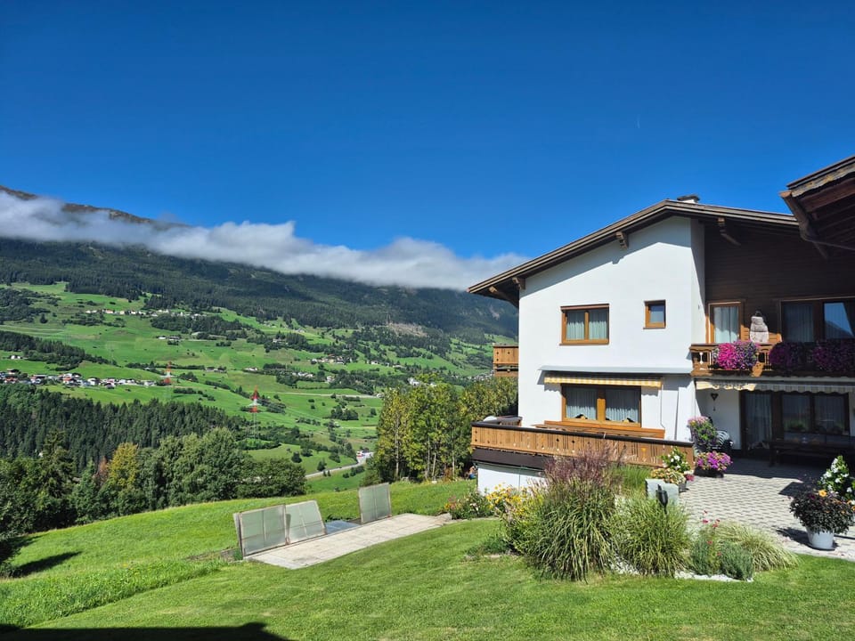 Gästeheim Lederle Bed and Breakfast in Tyrol
