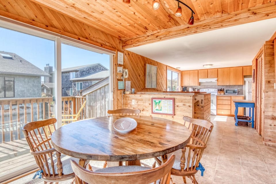 Osborne Beach House MCA 139 - Meredith Lodging House in Manzanita