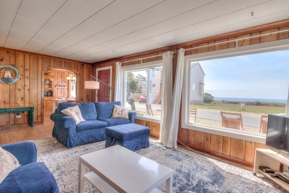 Sea Chalet House in Lincoln City