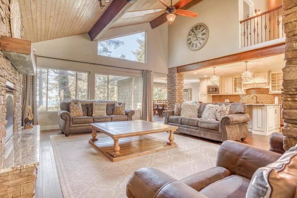 Seaclusion House in Lincoln Beach